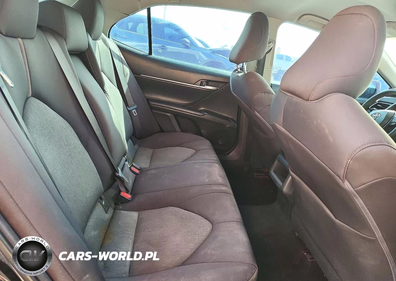 2020 Toyota Camry Le VIN:4T1C11AKXLU360143 - 10