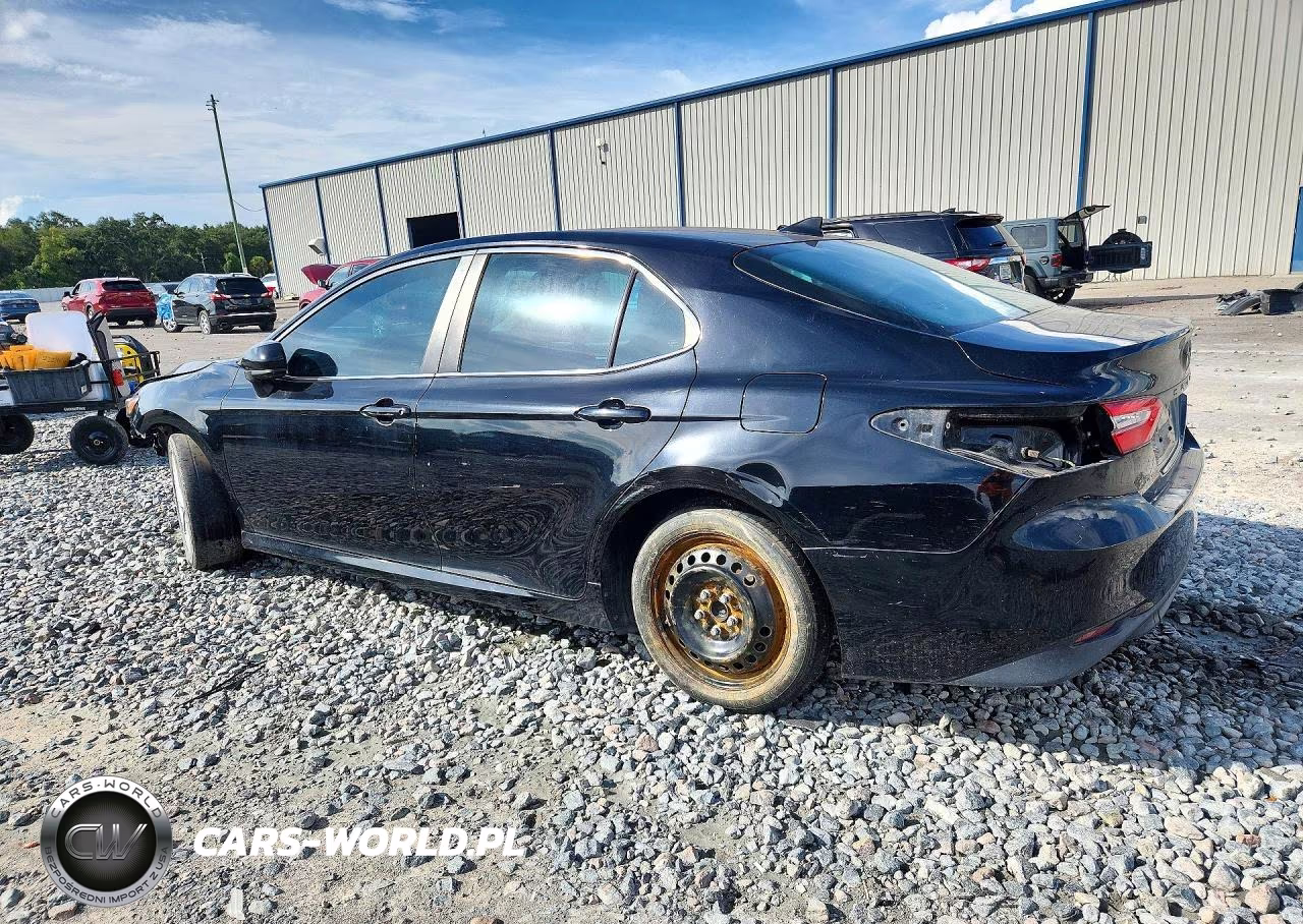 2020 Toyota Camry Le VIN:4T1C11AKXLU360143 - 2