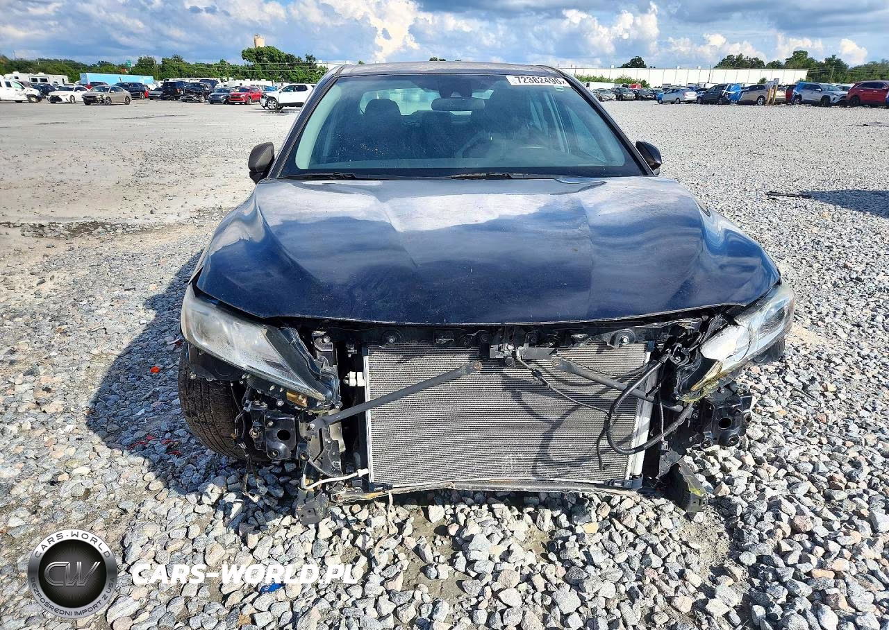 2020 Toyota Camry Le VIN:4T1C11AKXLU360143 - 5