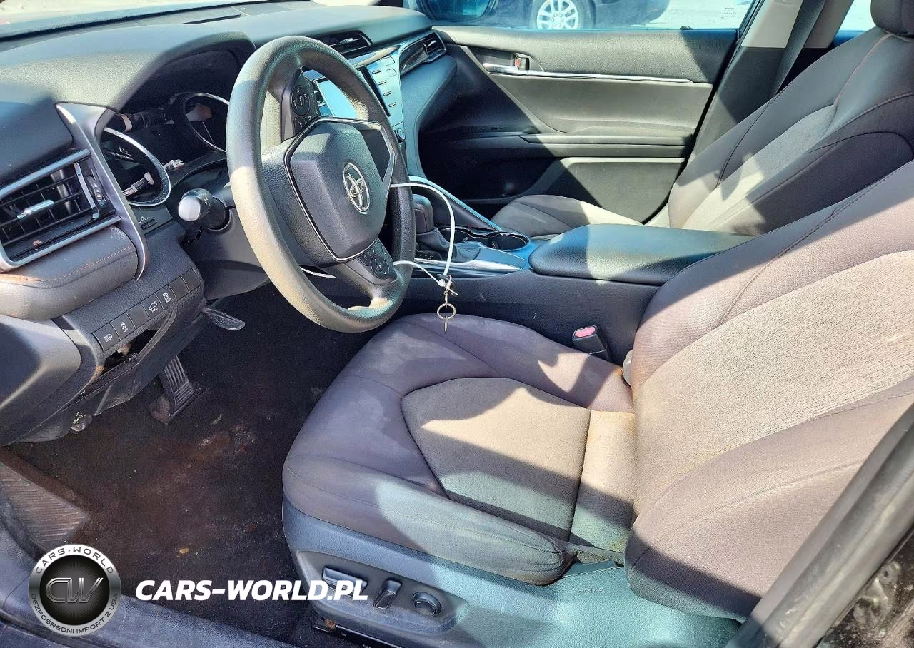 2020 Toyota Camry Le VIN:4T1C11AKXLU360143 - 7