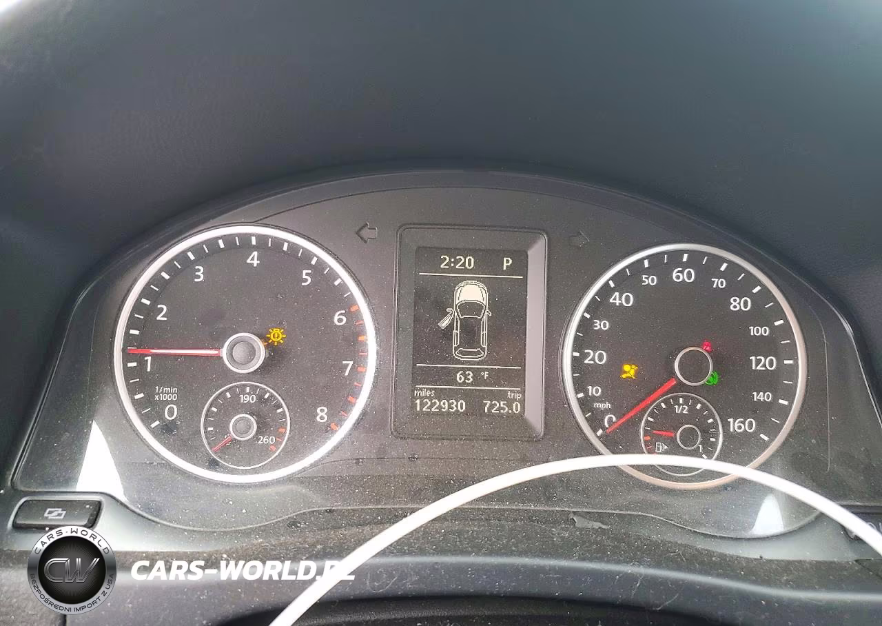 2012 Volkswagen Tiguan S VIN:WVGAV7AX3CW003613 - 9