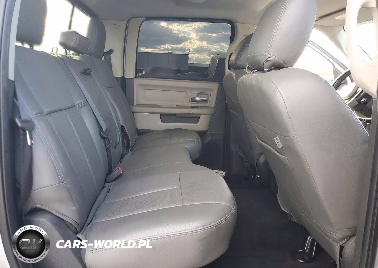 2011 Dodge Ram 1500 VIN:1D7RB1CT5BS582297 - 10