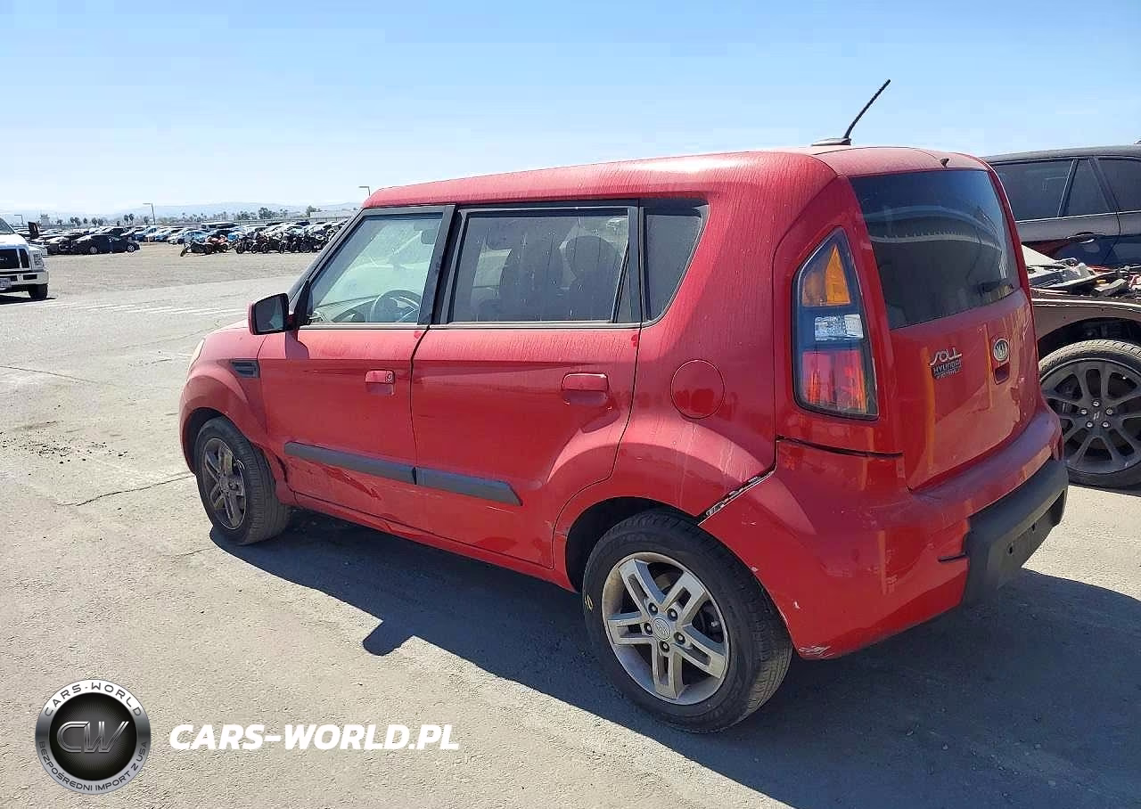 2010 Kia Soul + VIN:KNDJT2A26A7138867 - 2