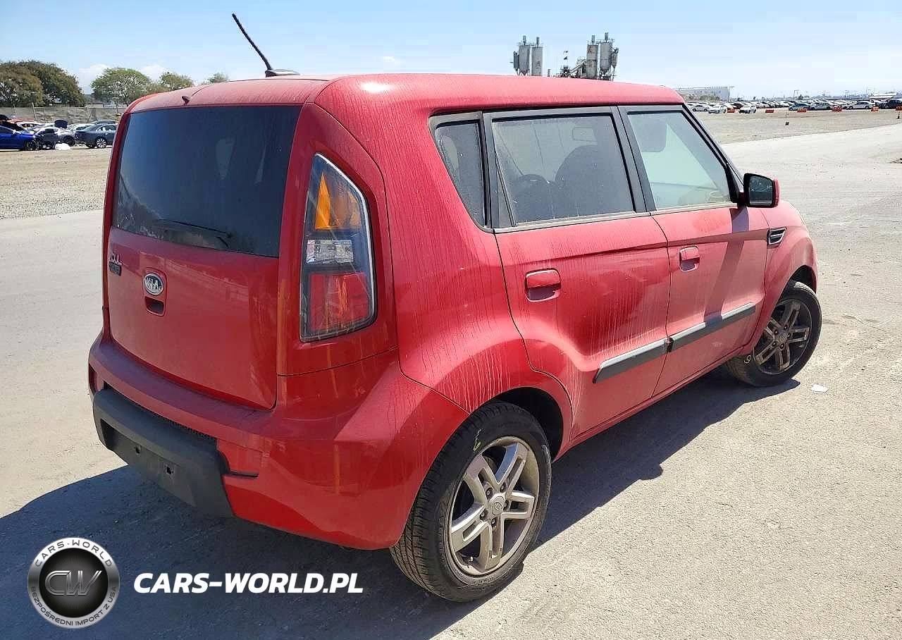 2010 Kia Soul + VIN:KNDJT2A26A7138867 - 3