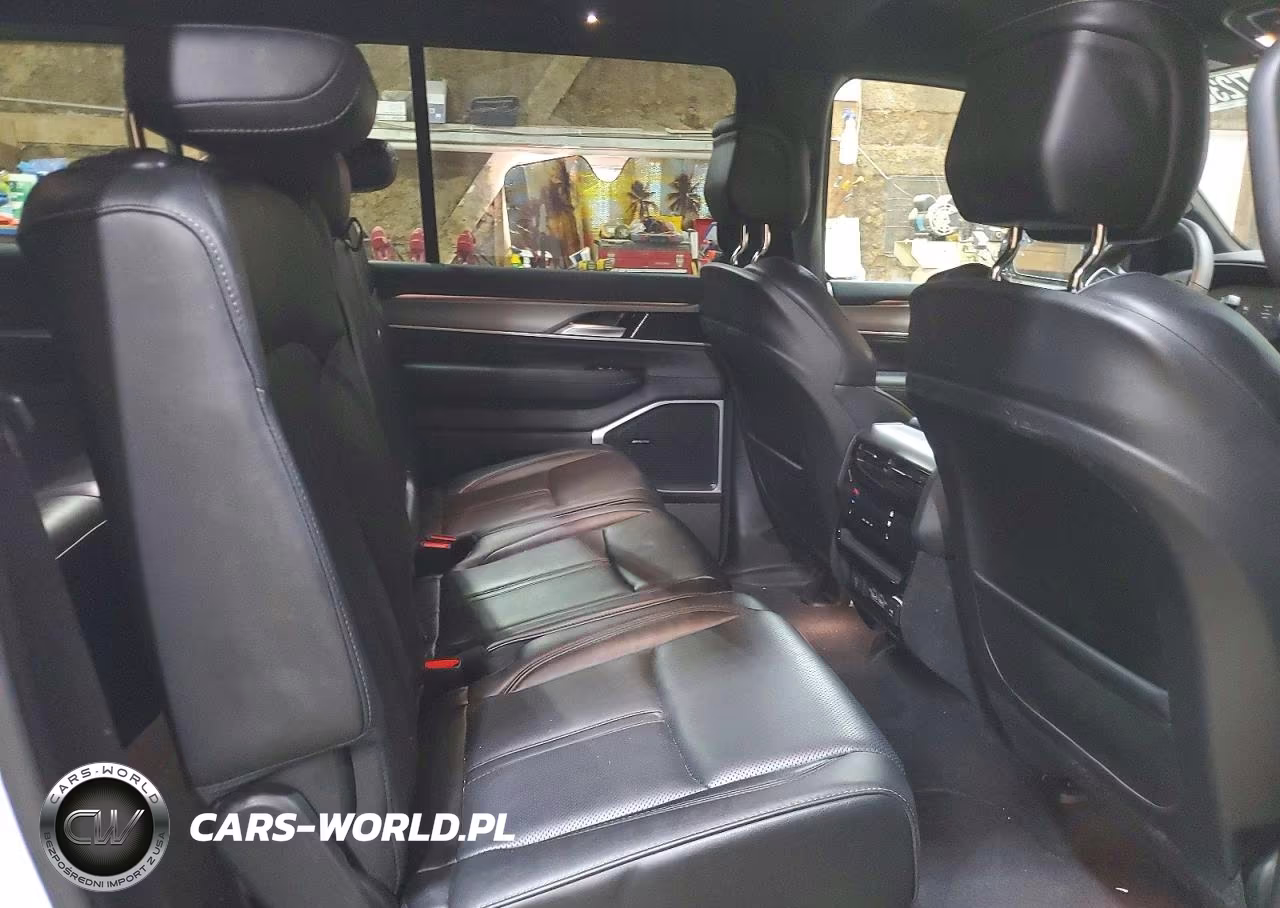 2025 Jeep Wagoneer Series Ii VIN:1C4SJVBPXSS528651 - 11