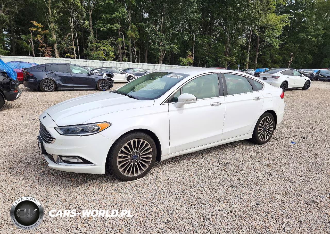 2017 Ford Fusion Titanium – zdjęcie 1 z 12