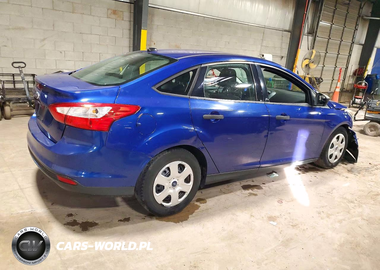 2012 Ford Focus S VIN:1FAHP3E27CL472263 - 3