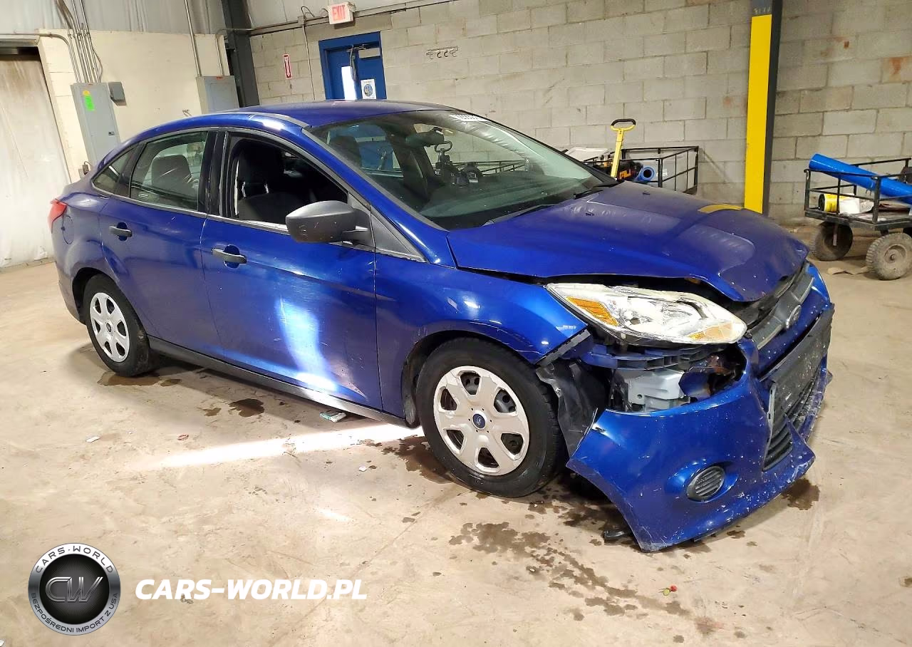 2012 Ford Focus S VIN:1FAHP3E27CL472263 - 4