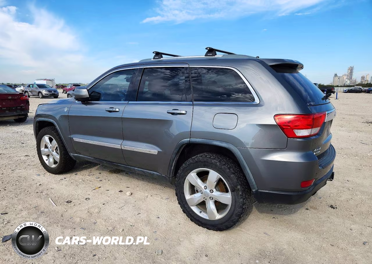 2011 Jeep Grand Cherokee Laredo VIN:1J4RR4GT8BC670332 - 2