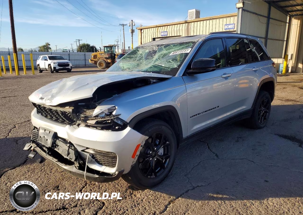 2025 Jeep Grand Cherokee Laredo – zdjęcie 1 z 12