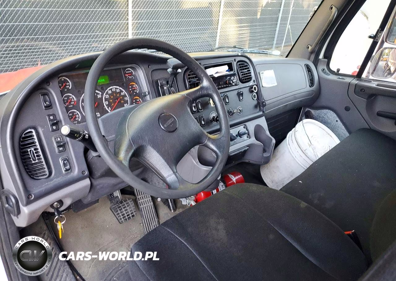 2018 Freightliner Business Class M2 Box Truck VIN:1FVACWFB2JHJL9240 - 8