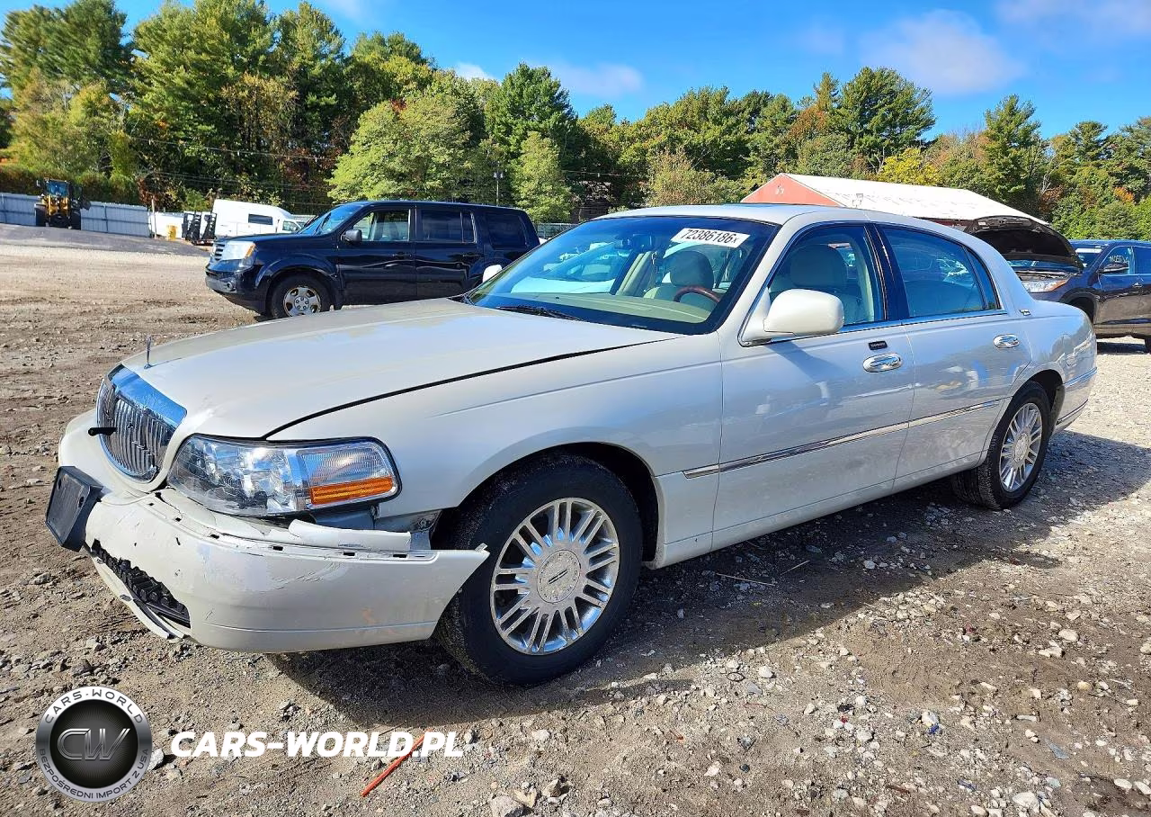 2007 Lincoln Town Car Signature Limited