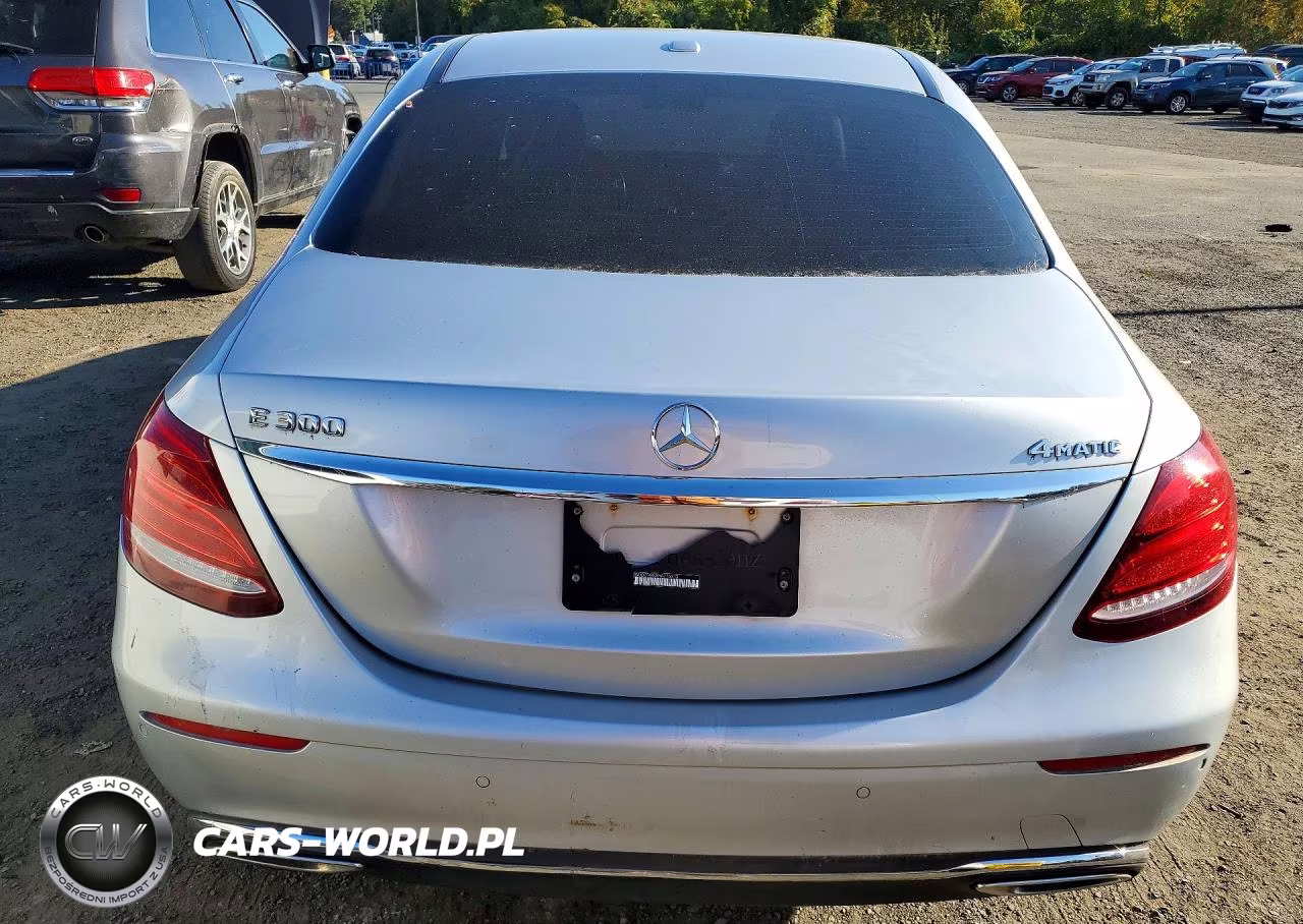 2017 Mercedes-Benz E 300 4Matic VIN:WDDZF4KBXHA215313 - 6