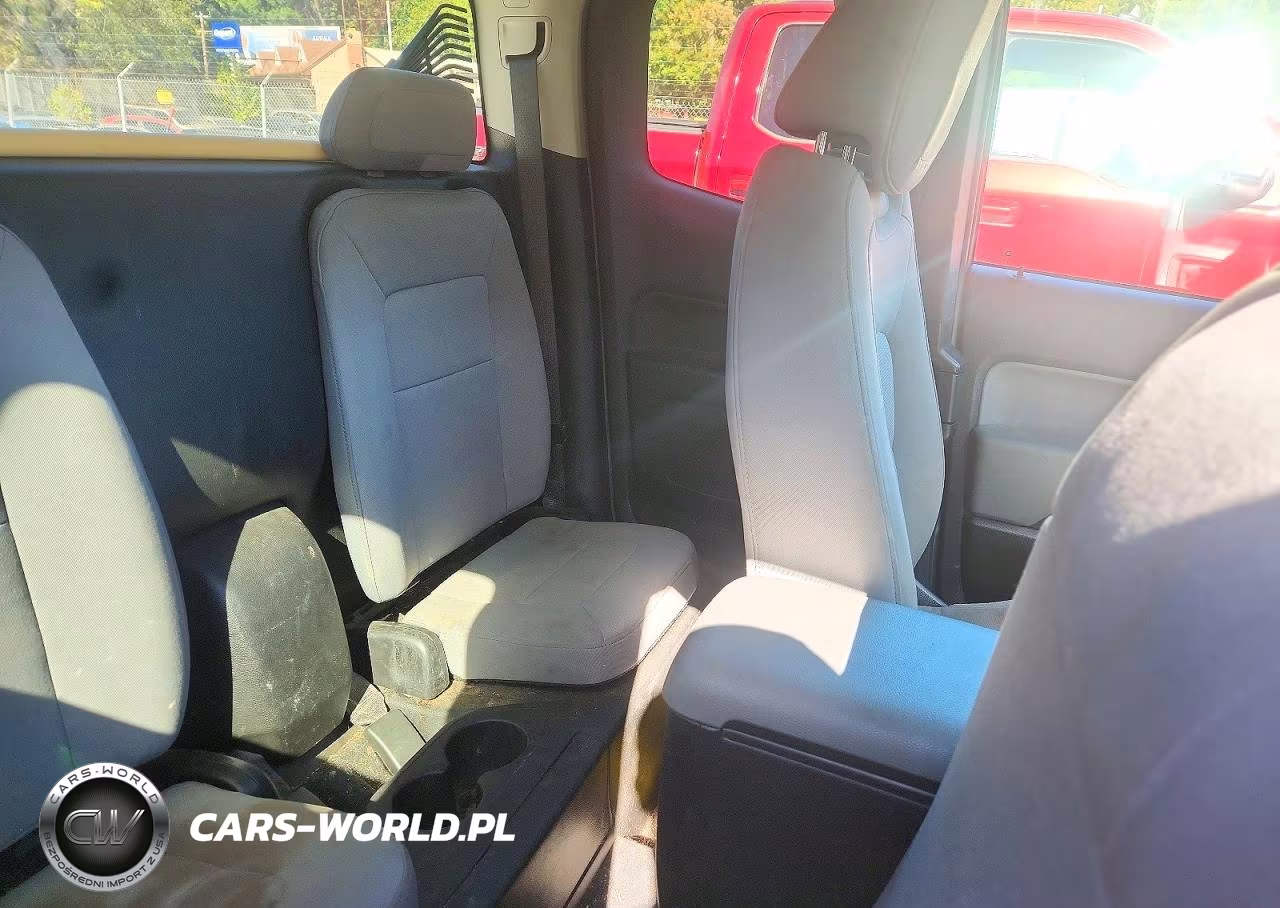 2021 Chevrolet Colorado VIN:1GCHSBEN0M1176219 - 10