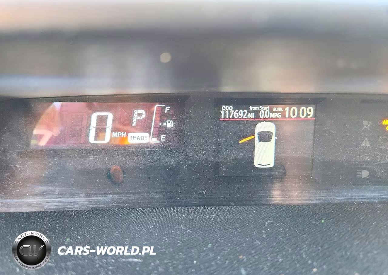 2016 Toyota Prius C Three VIN:JTDKDTB36G1136739 - 9