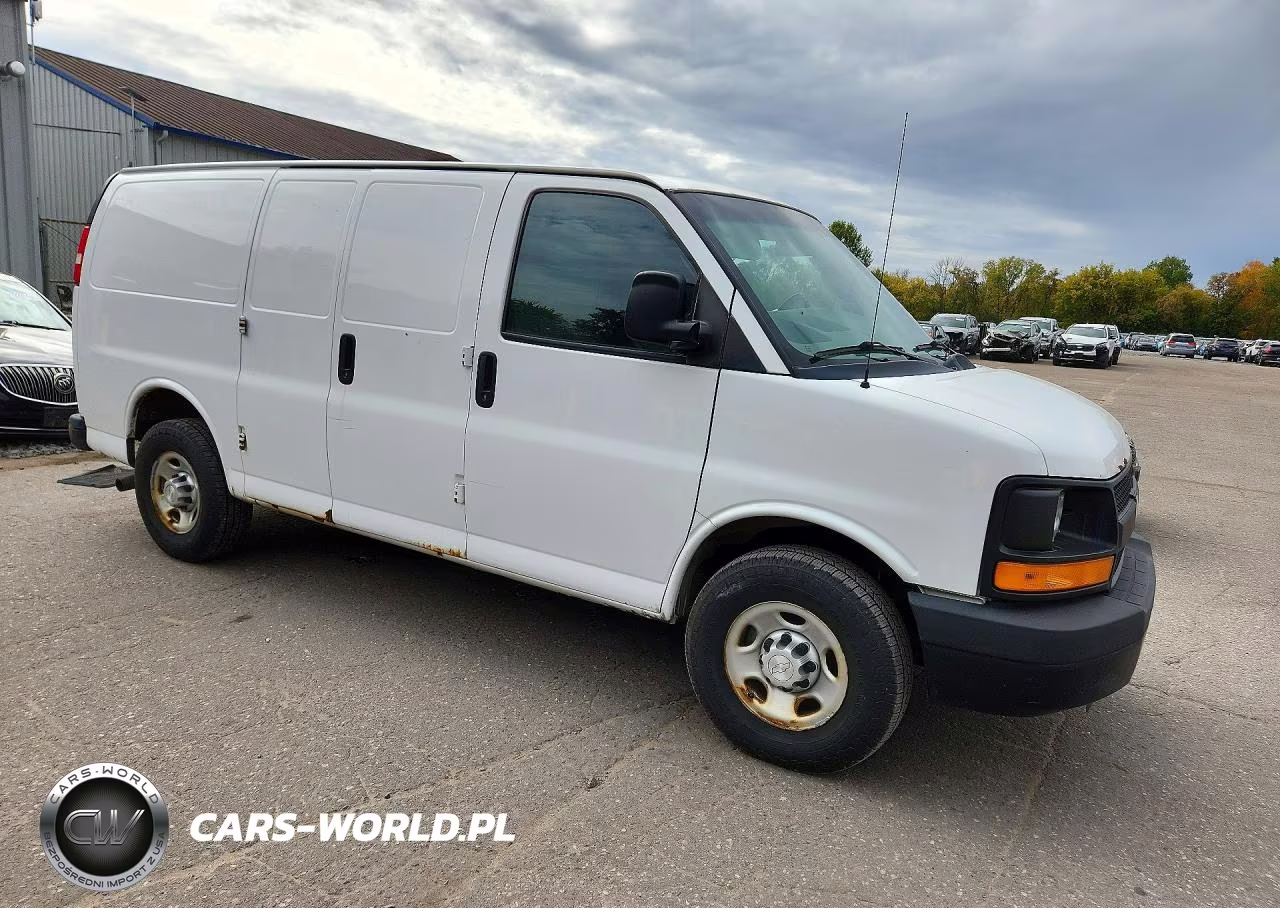 2016 Chevrolet Express G3500 VIN:1GCZGGFF5G1311435 - 4