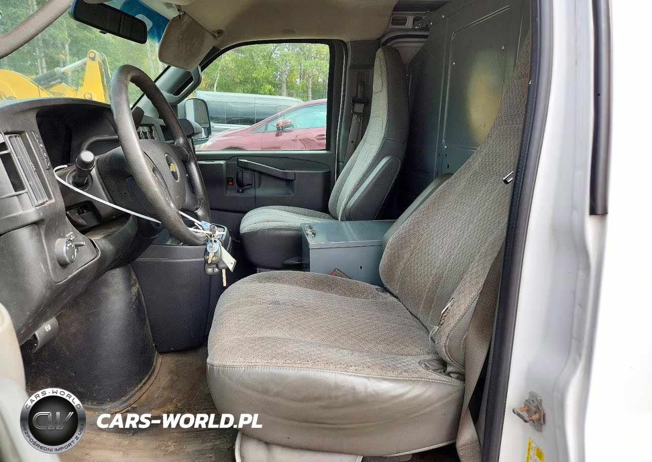 2016 Chevrolet Express G3500 VIN:1GCZGGFF5G1311435 - 7