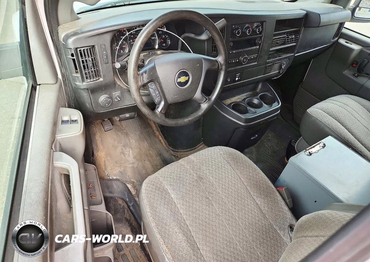 2016 Chevrolet Express G3500 VIN:1GCZGGFF5G1311435 - 8