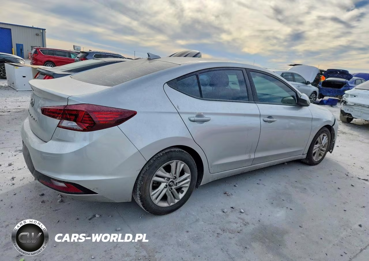 2019 Hyundai Elantra Sel VIN:5NPD84LF9KH415101 - 3