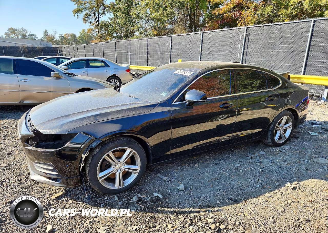 2017 Volvo S90 T5 Momentum