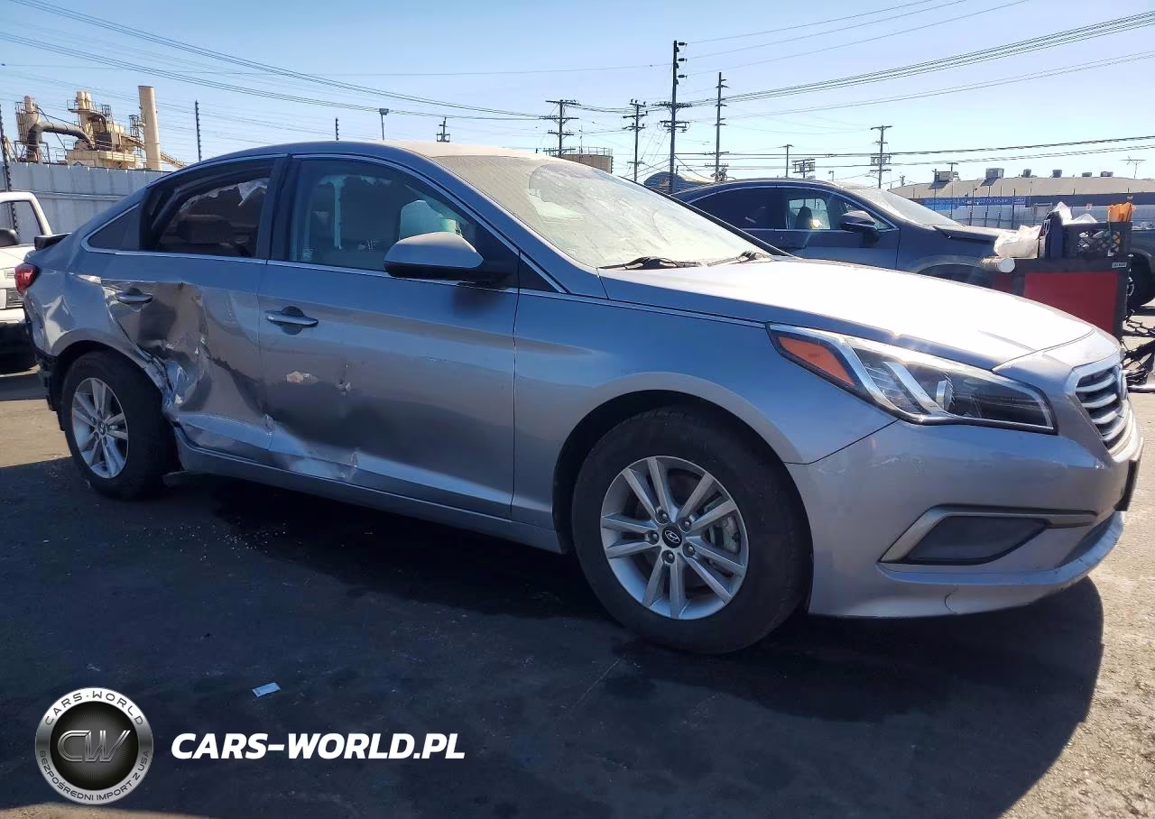 2016 Hyundai Sonata Se VIN:5NPE24AF6GH320981 - 4