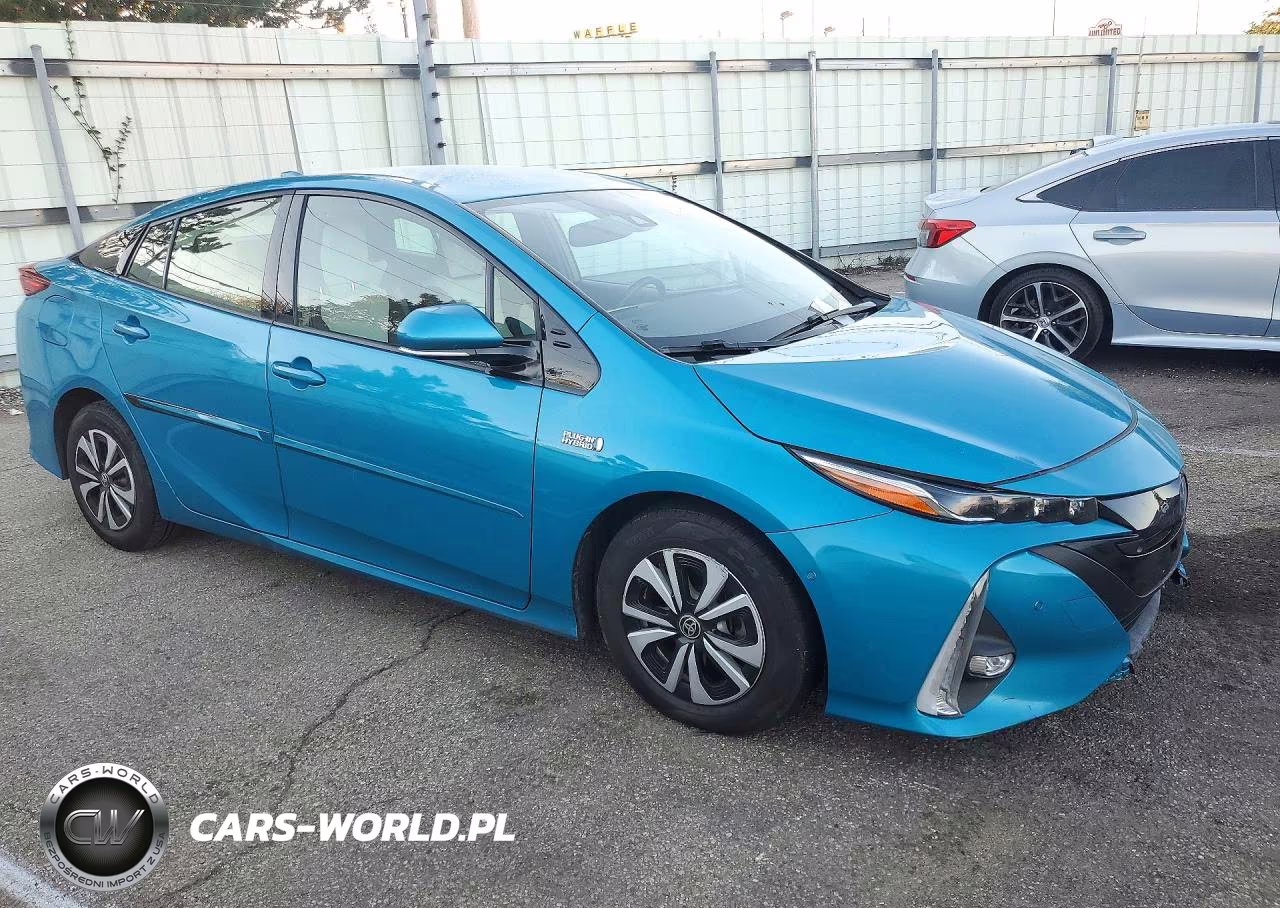 2018 Toyota Prius Prime Advanced VIN:JTDKARFP4J3085892 - 4
