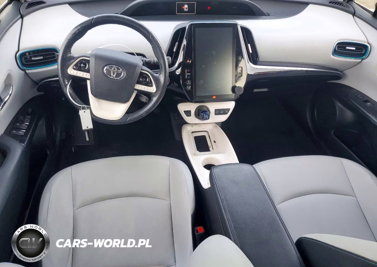 2018 Toyota Prius Prime Advanced VIN:JTDKARFP4J3085892 - 8