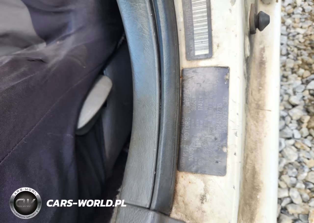 2004 Kia Spectra Base VIN:KNAFB121845312735 - 12
