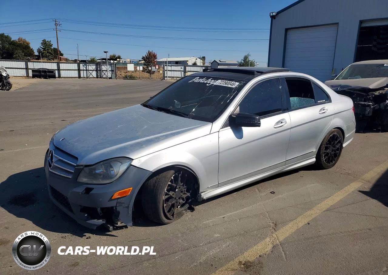 2013 Mercedes-Benz C 300 4Matic VIN:WDDGF8AB7DR257059 - 1