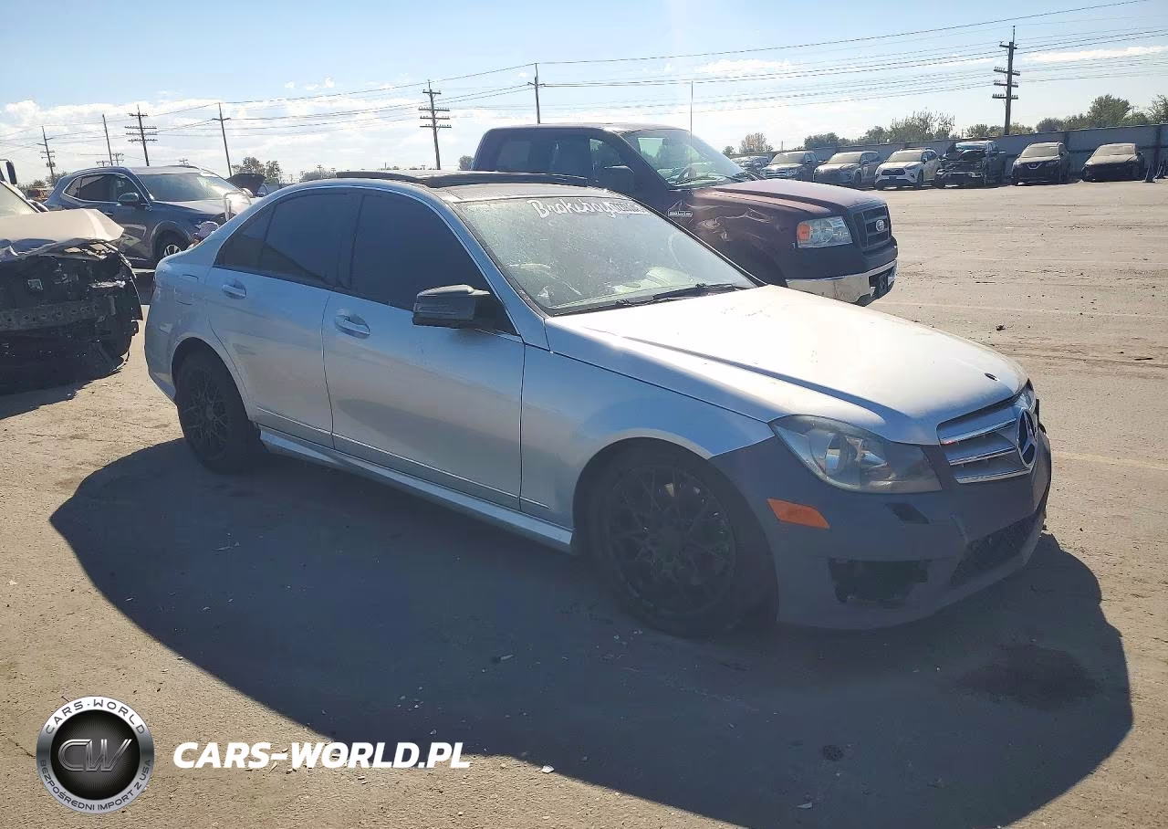 2013 Mercedes-Benz C 300 4Matic VIN:WDDGF8AB7DR257059 - 4