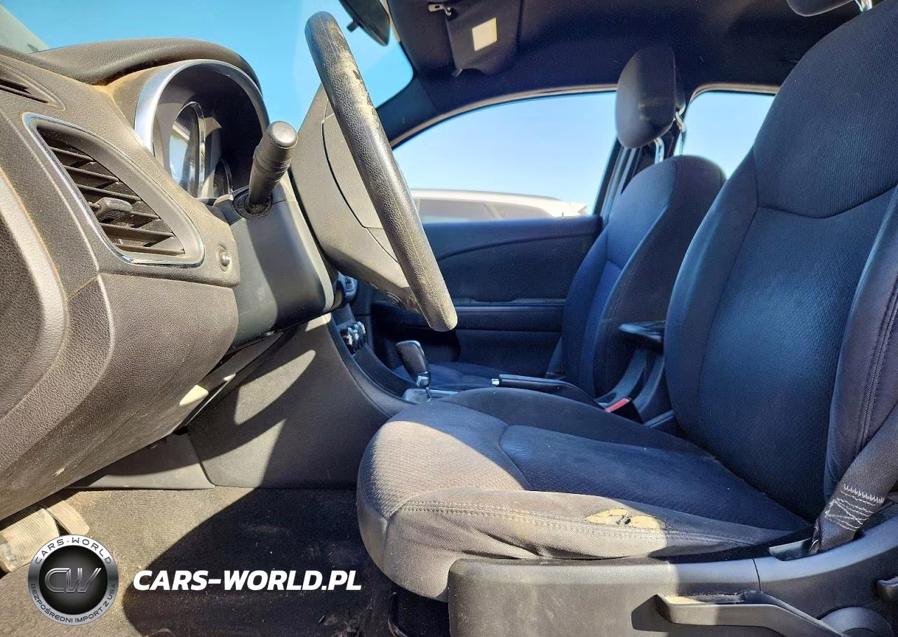 2012 Chrysler 200 Lx VIN:1C3CCBAB5CN223047 - 7