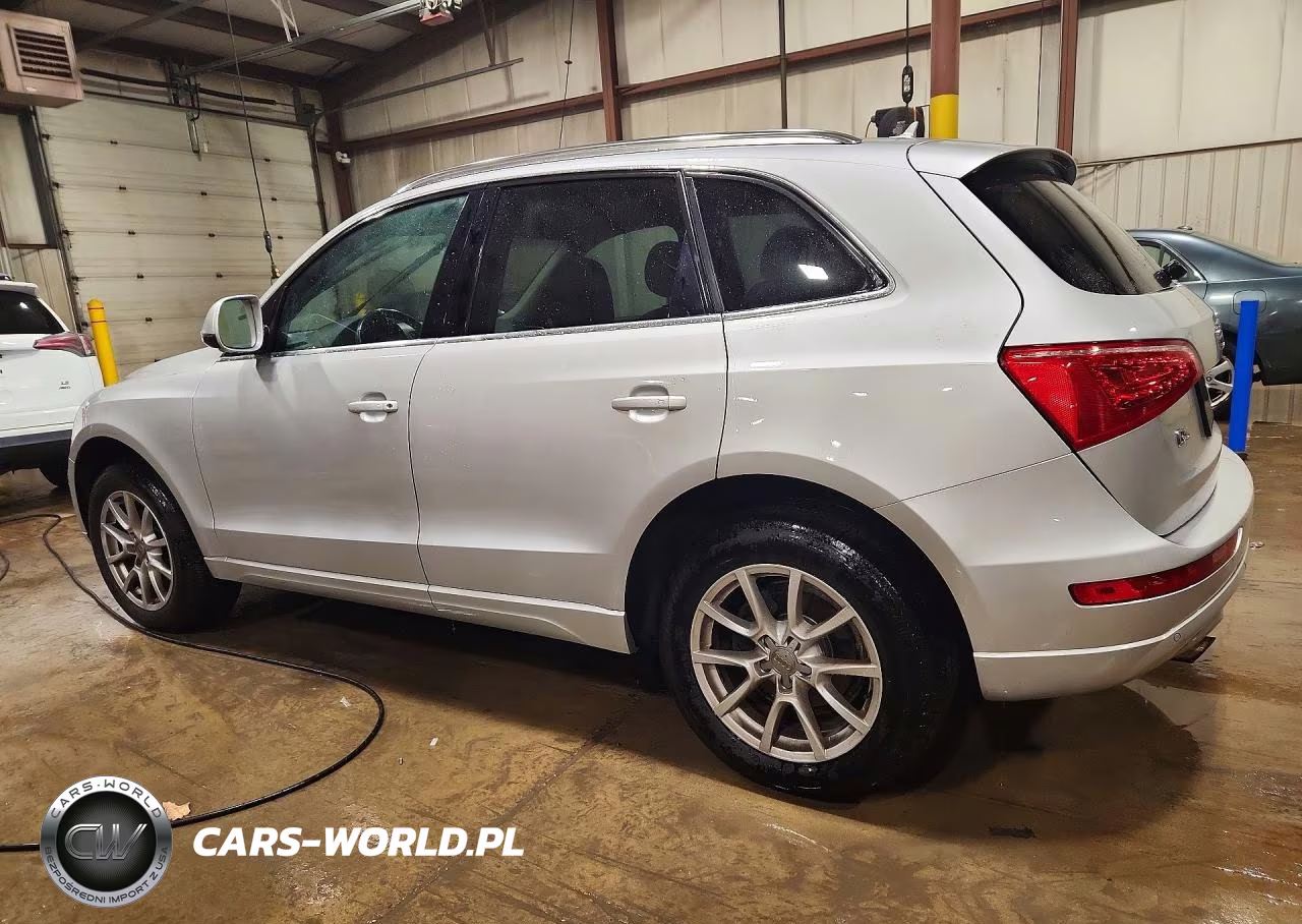 2011 Audi Q5 Premium Plus VIN:WA1LFAFP9BA005890 - 2