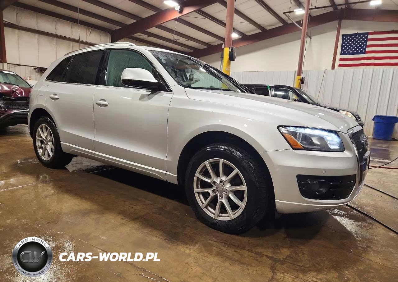 2011 Audi Q5 Premium Plus VIN:WA1LFAFP9BA005890 - 4