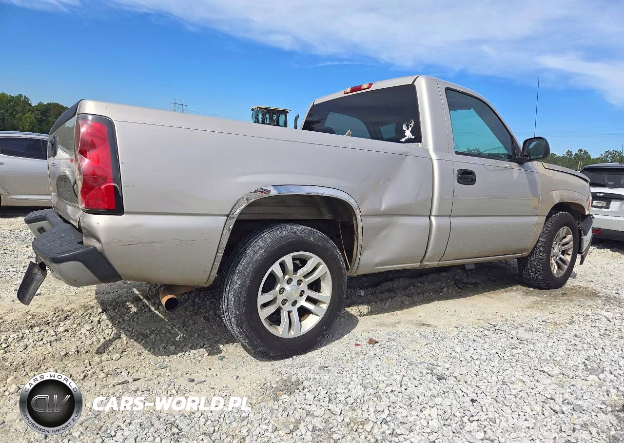 2007 Chevrolet Silverado C1500 Classic VIN:3GCEC14X67G213972 - 3