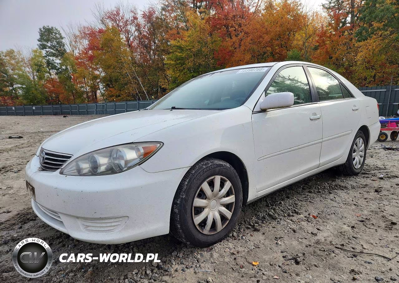 2005 Toyota Camry Le – zdjęcie 1 z 12