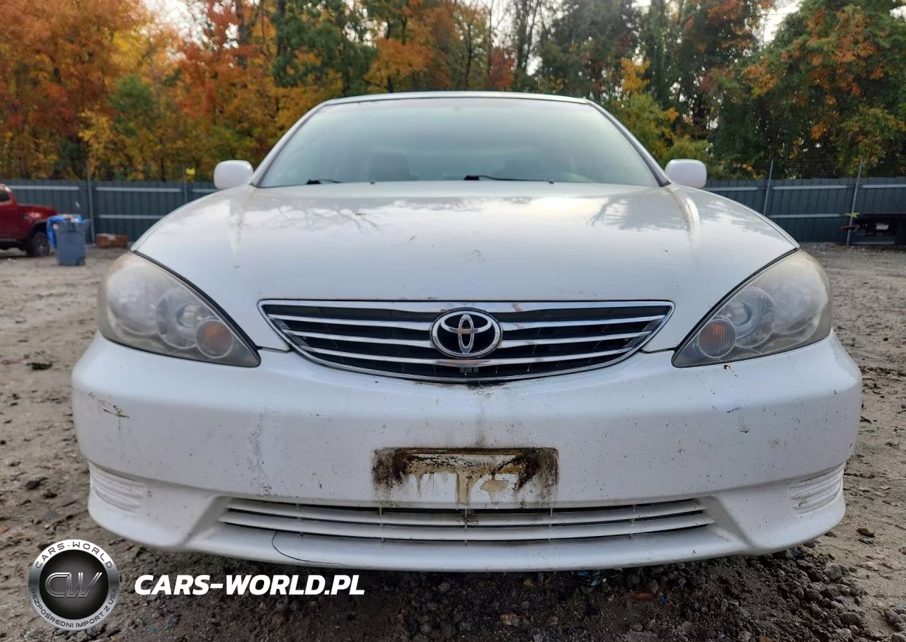 2005 Toyota Camry Le VIN:4T1BE32K55U615813 - 5