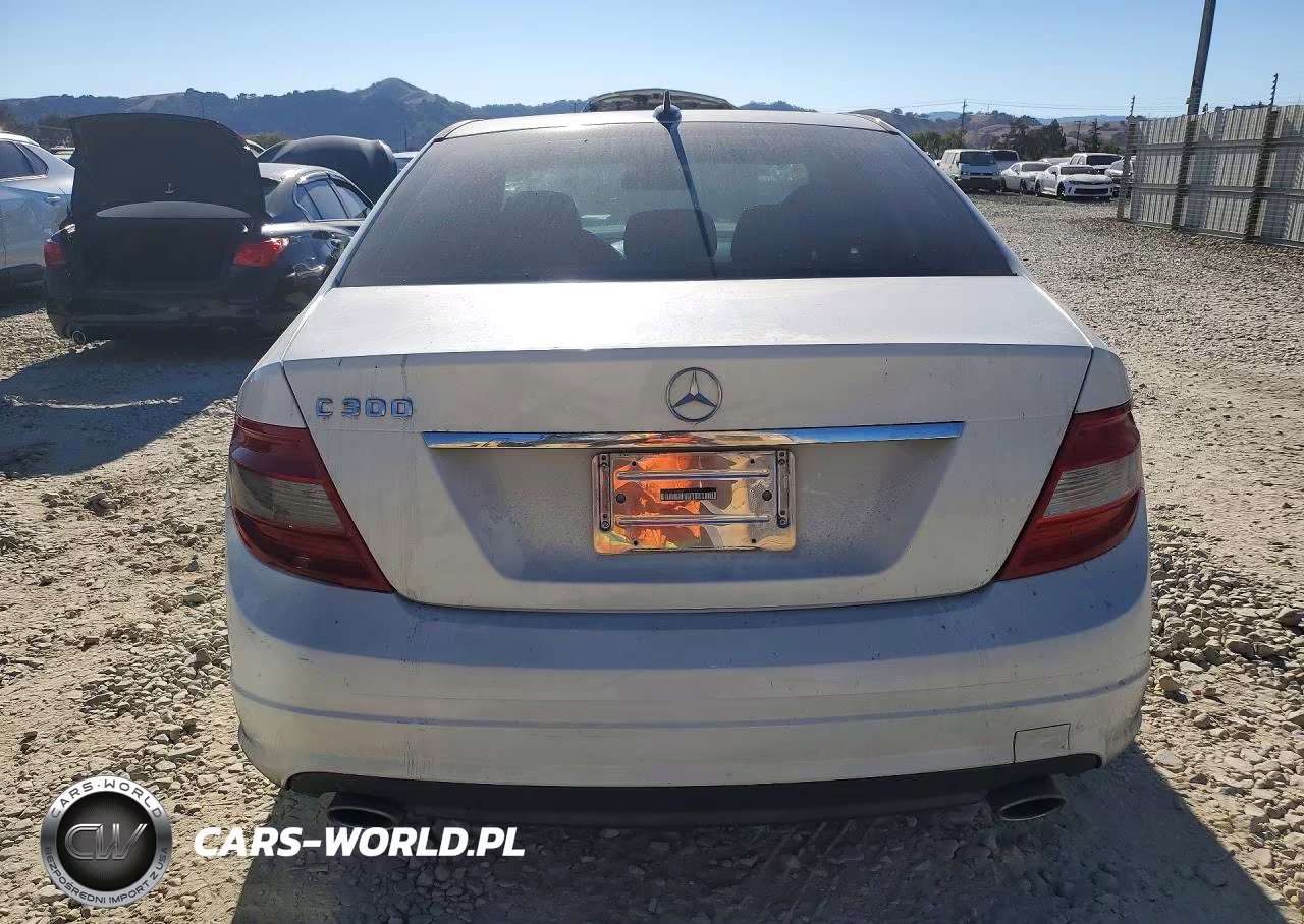 2011 Mercedes-Benz C 300 VIN:WDDGF5EB8BR171829 - 6