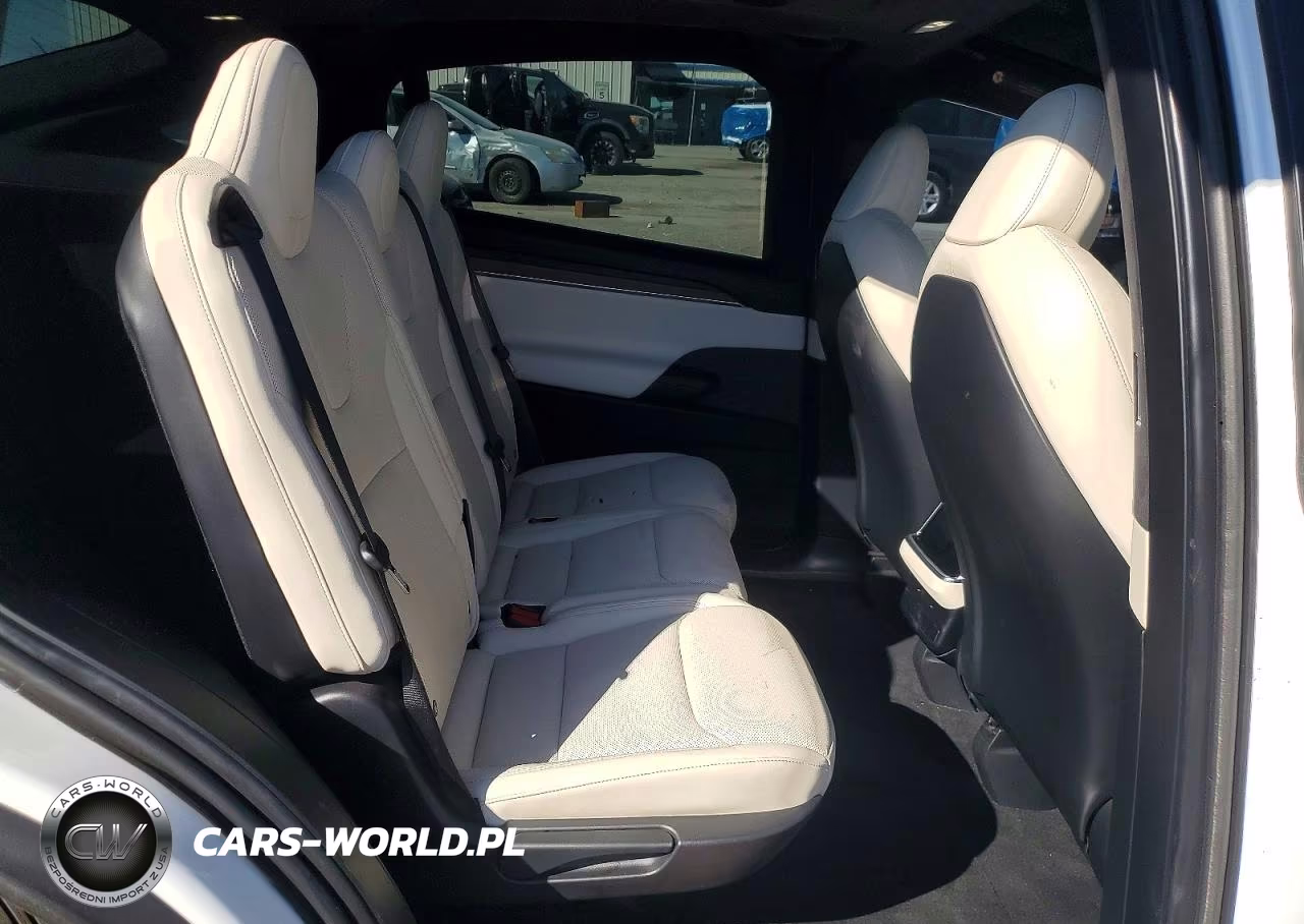 2022 Tesla Model X VIN:7SAXCDE5XNF343976 - 11