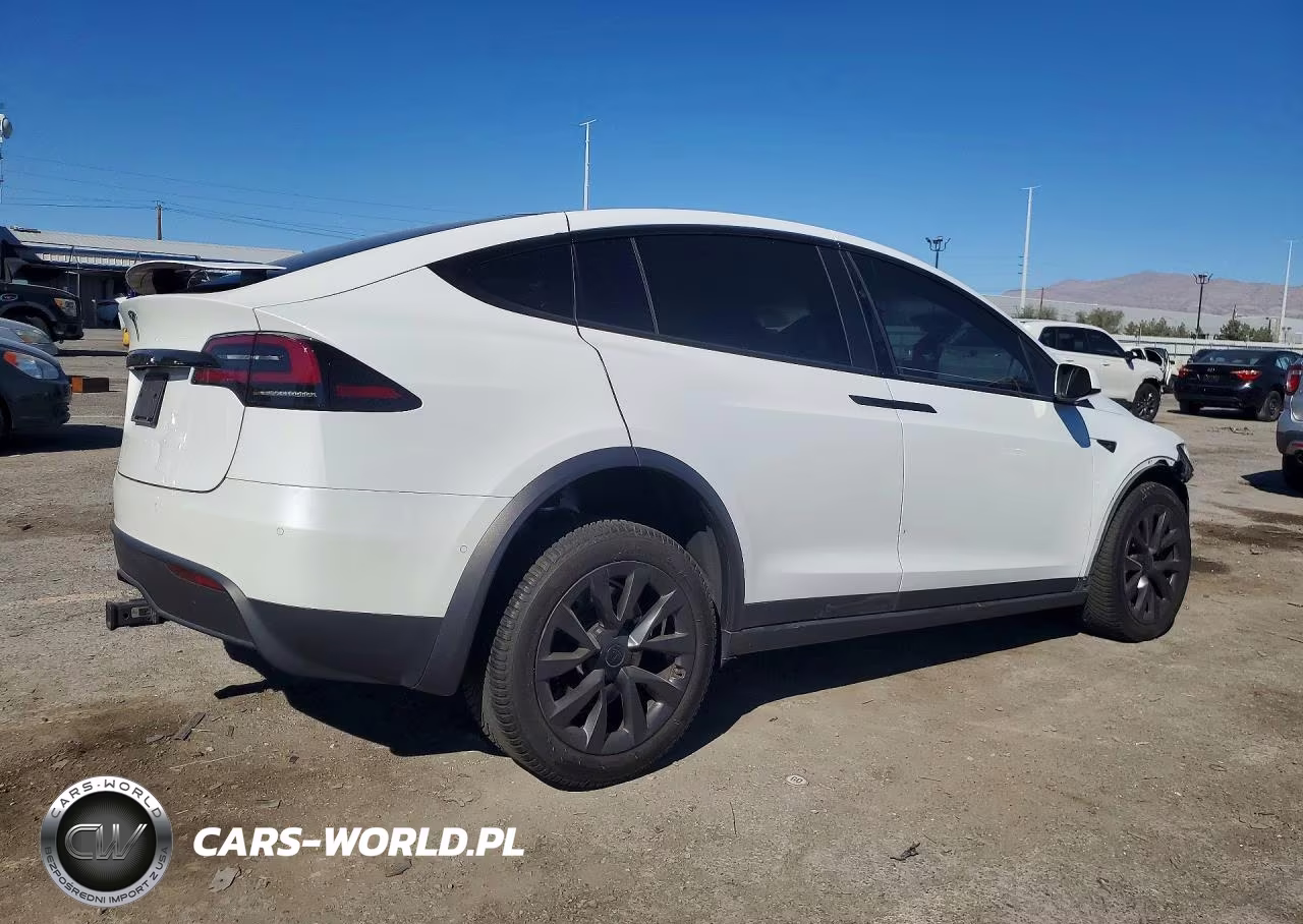 2022 Tesla Model X VIN:7SAXCDE5XNF343976 - 3