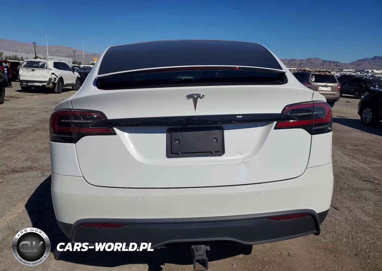 2022 Tesla Model X VIN:7SAXCDE5XNF343976 - 6
