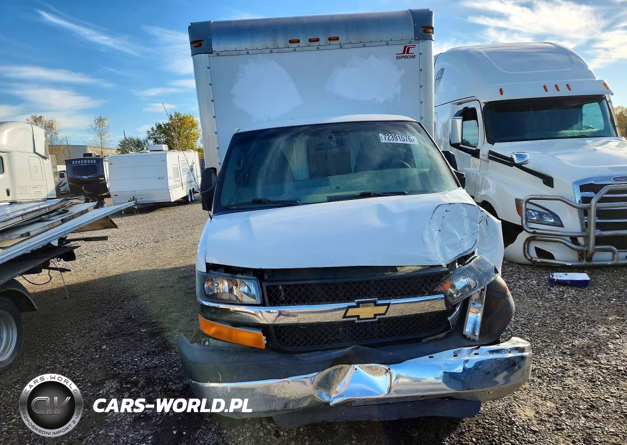 2015 Chevrolet Express Box Truck VIN:1GB3G3BG0D1140025 - 5