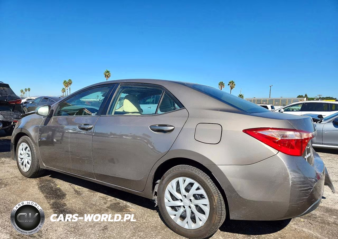 2017 Toyota Corolla Le VIN:5YFBURHE0HP726749 - 2