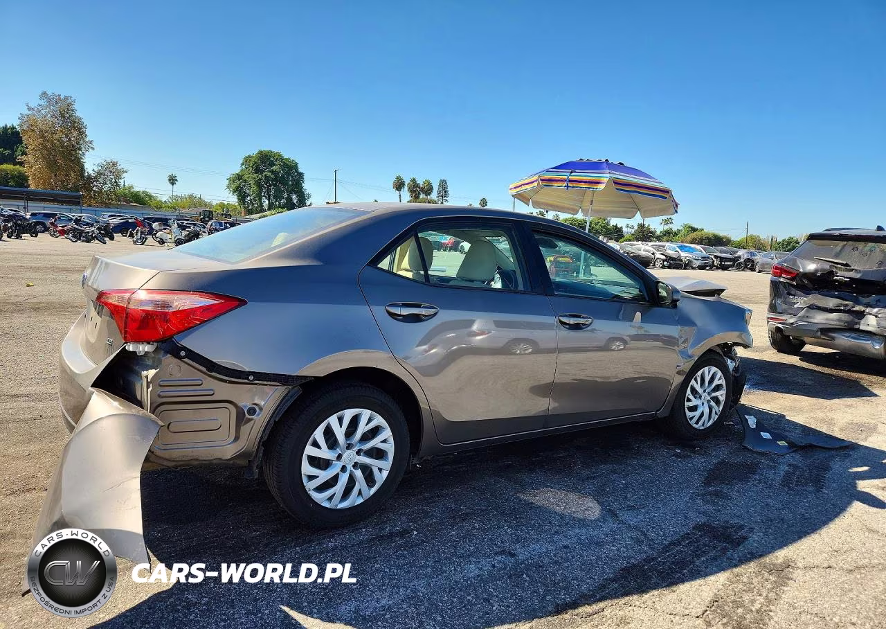 2017 Toyota Corolla Le VIN:5YFBURHE0HP726749 - 3
