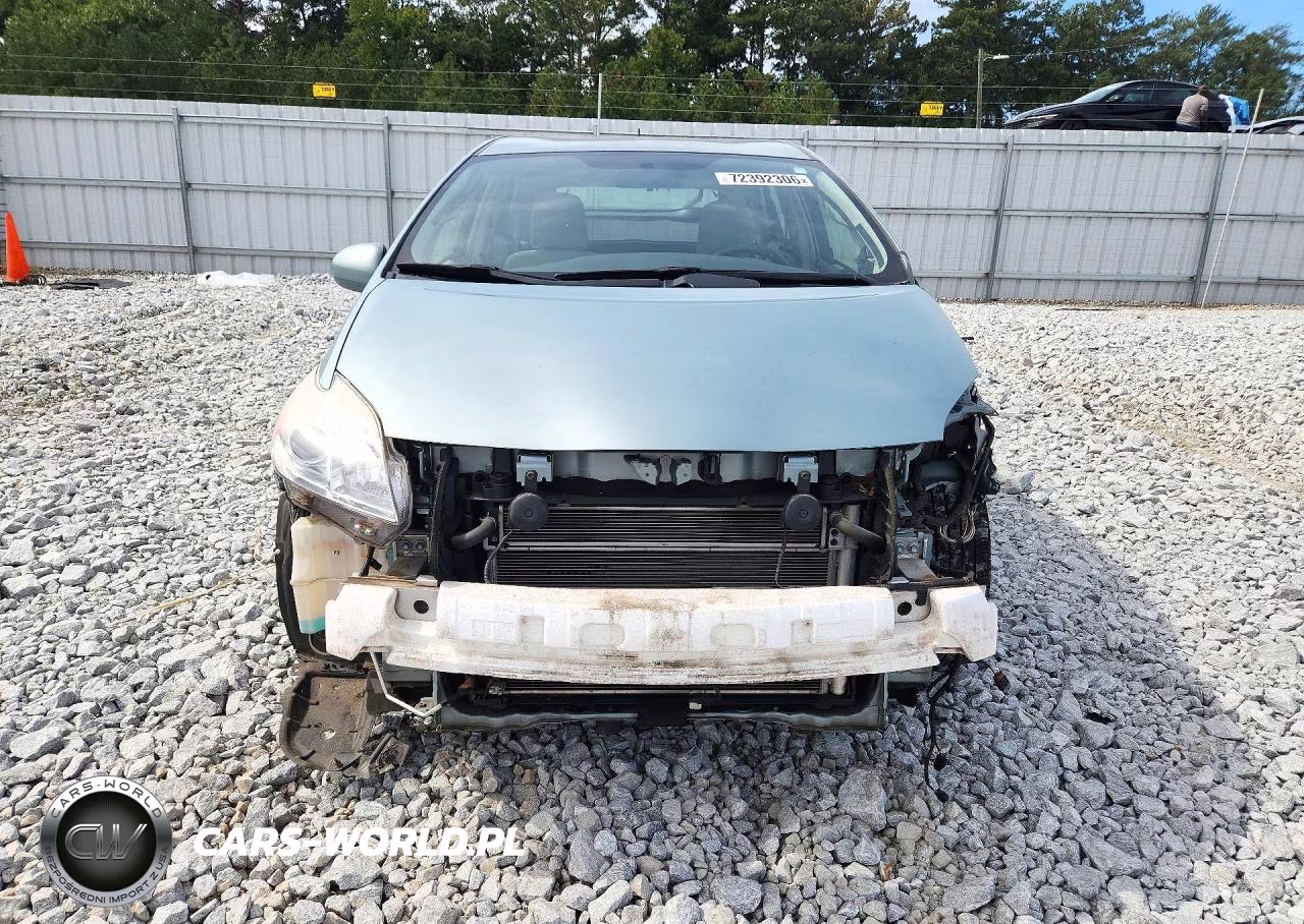 2013 Toyota Prius Two VIN:JTDKN3DU3D1720787 - 5