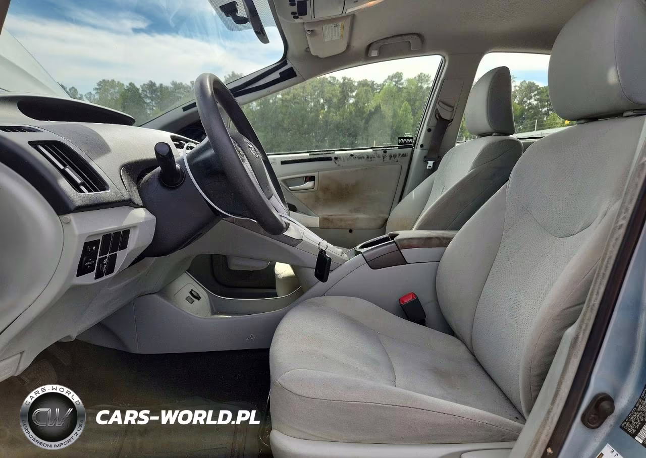 2013 Toyota Prius Two VIN:JTDKN3DU3D1720787 - 7