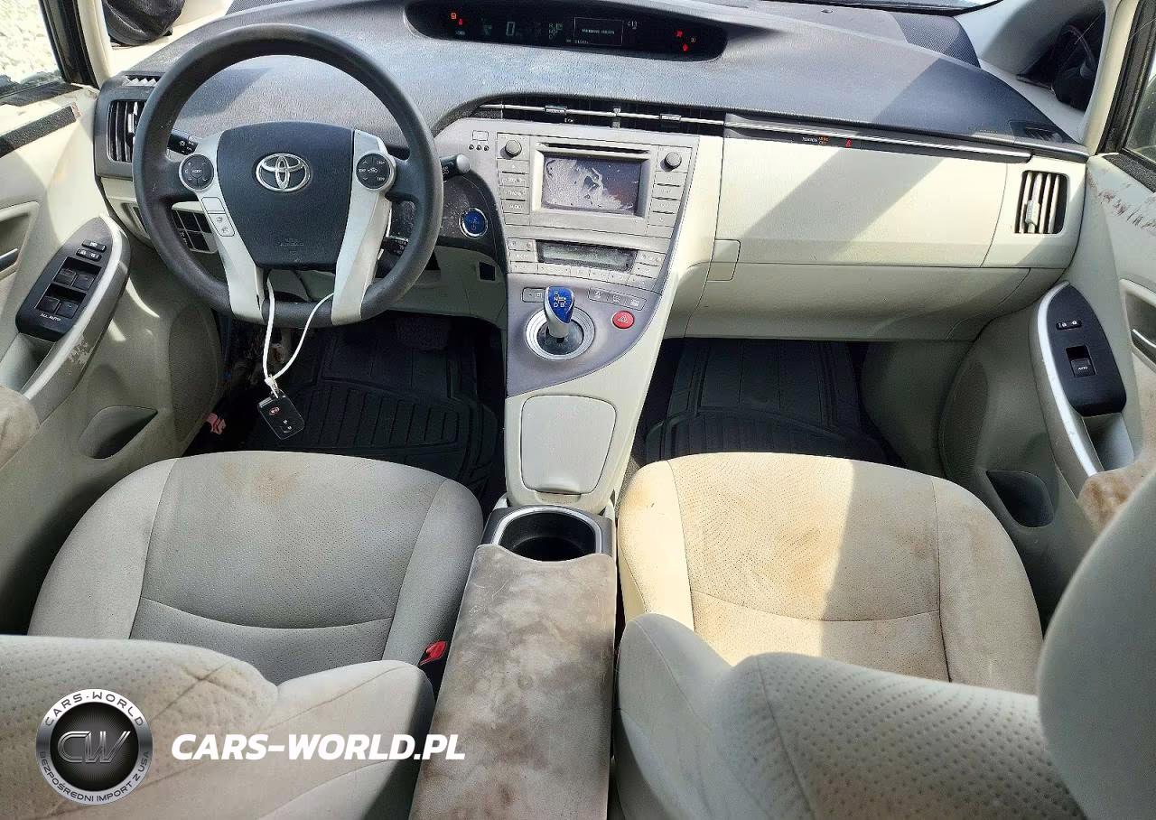 2013 Toyota Prius Two VIN:JTDKN3DU3D1720787 - 8