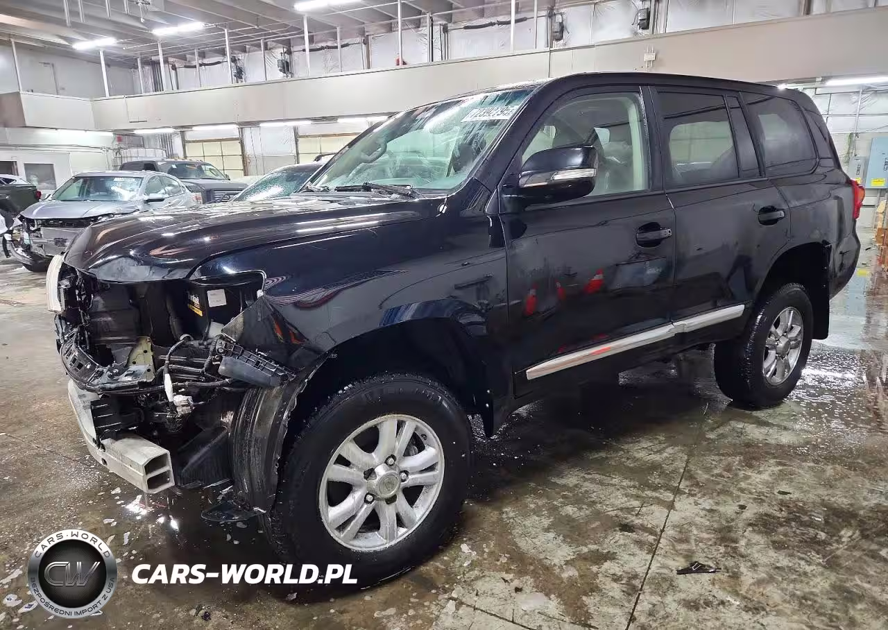 2013 Toyota Land Cruiser Base