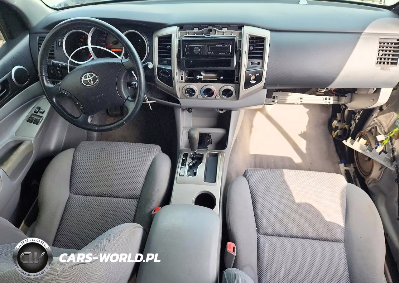 2005 Toyota Tacoma Access Cab VIN:5TEUU42N75Z076313 - 8