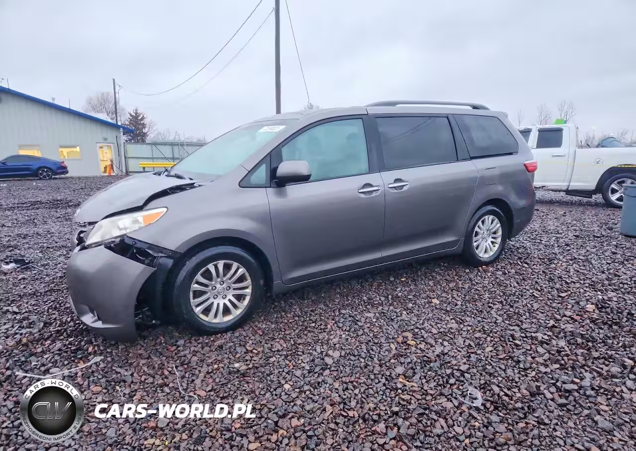 2015 Toyota Sienna Xle