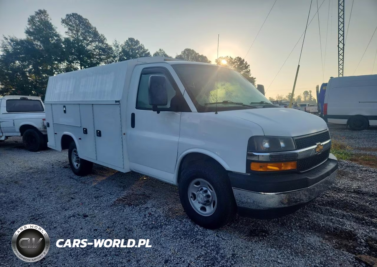 2019 Chevrolet Express G3500 VIN:1GB0GRFG1K1171569 - 4
